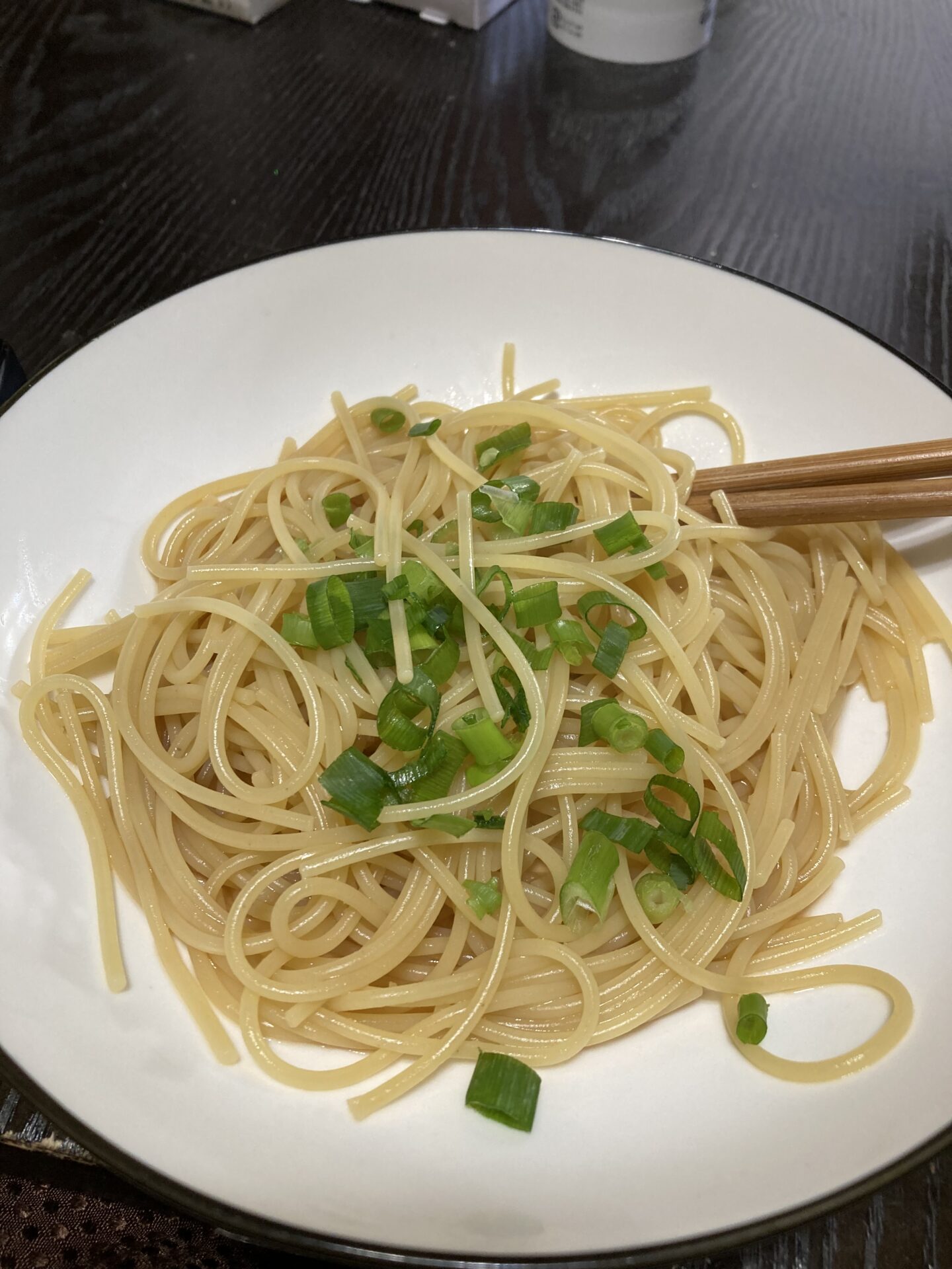 簡単和風ベースのネギとニンニクパスタ