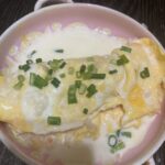 簡単ホワイトソースオムライス