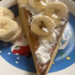 簡単！バナナとたっぷりカッテージチーズ蜂蜜トースト