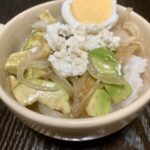 簡単！アボガドとリコッタチーズのワサビ丼