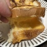 ハイジやジブリ系である。たっぷりチーズトースト