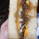 マクドナルド系の照焼きハンバーガーみたいなトースト