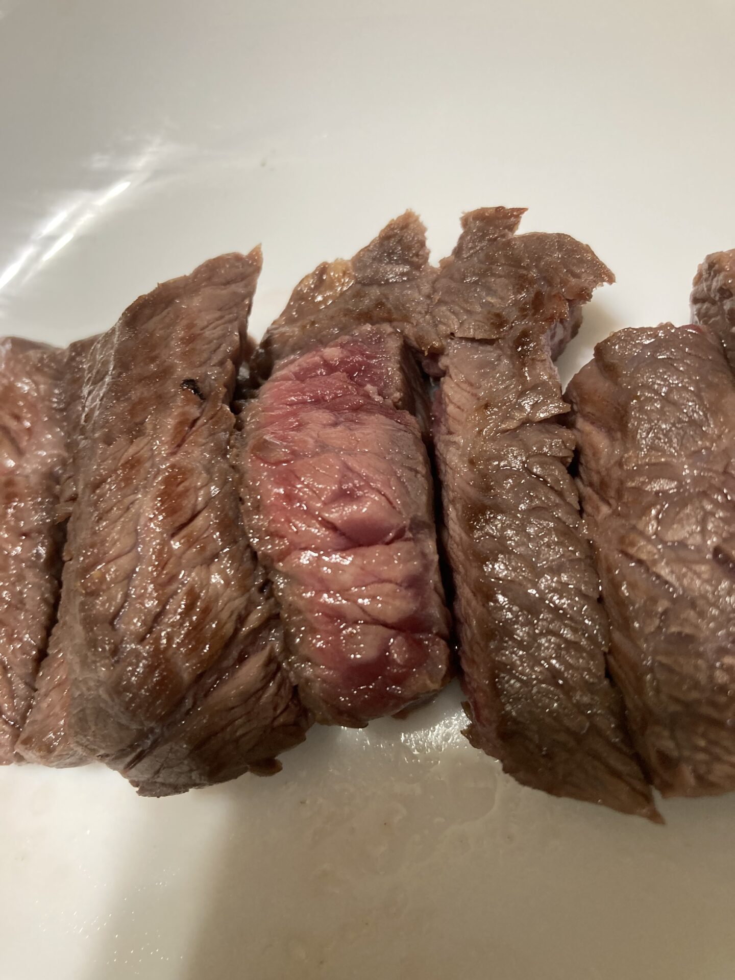 スーパーで売ってる700円位の和牛肉も肉汁たっぷりのステーキの美味しい焼き方