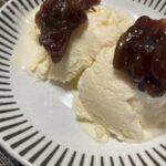 生クリームやホイップクリームで濃厚なバニラアイスクリーム